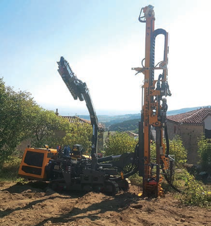 Foreuse et chantier de forage Auvergne-Rhône-Alpes